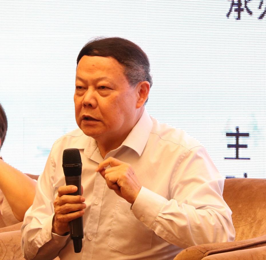 7李宗桂教授發(fā)言.jpg 7李宗桂教授發(fā)言.jpg